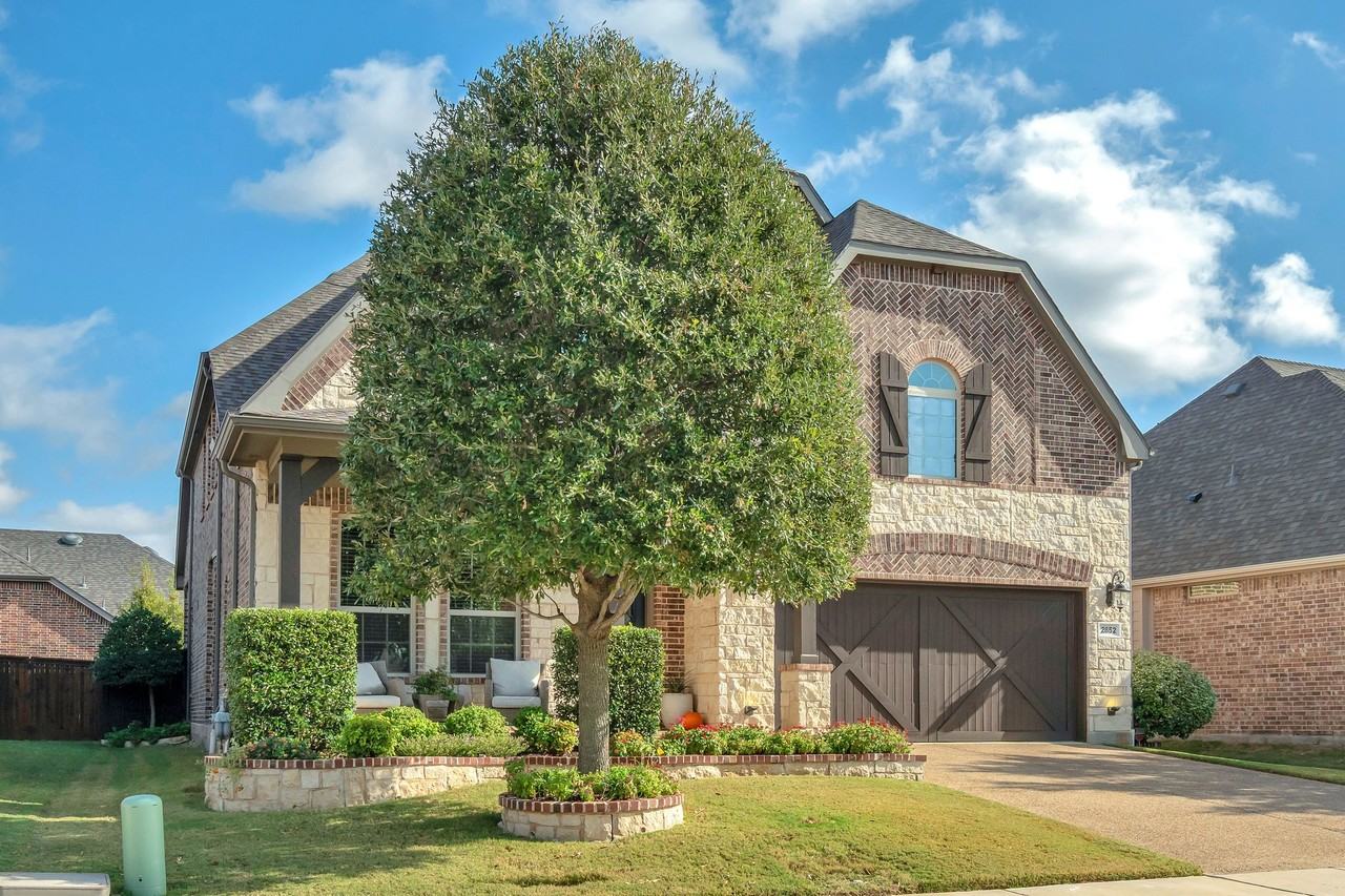 2852 Exeter Dr - Photo 3 of 50