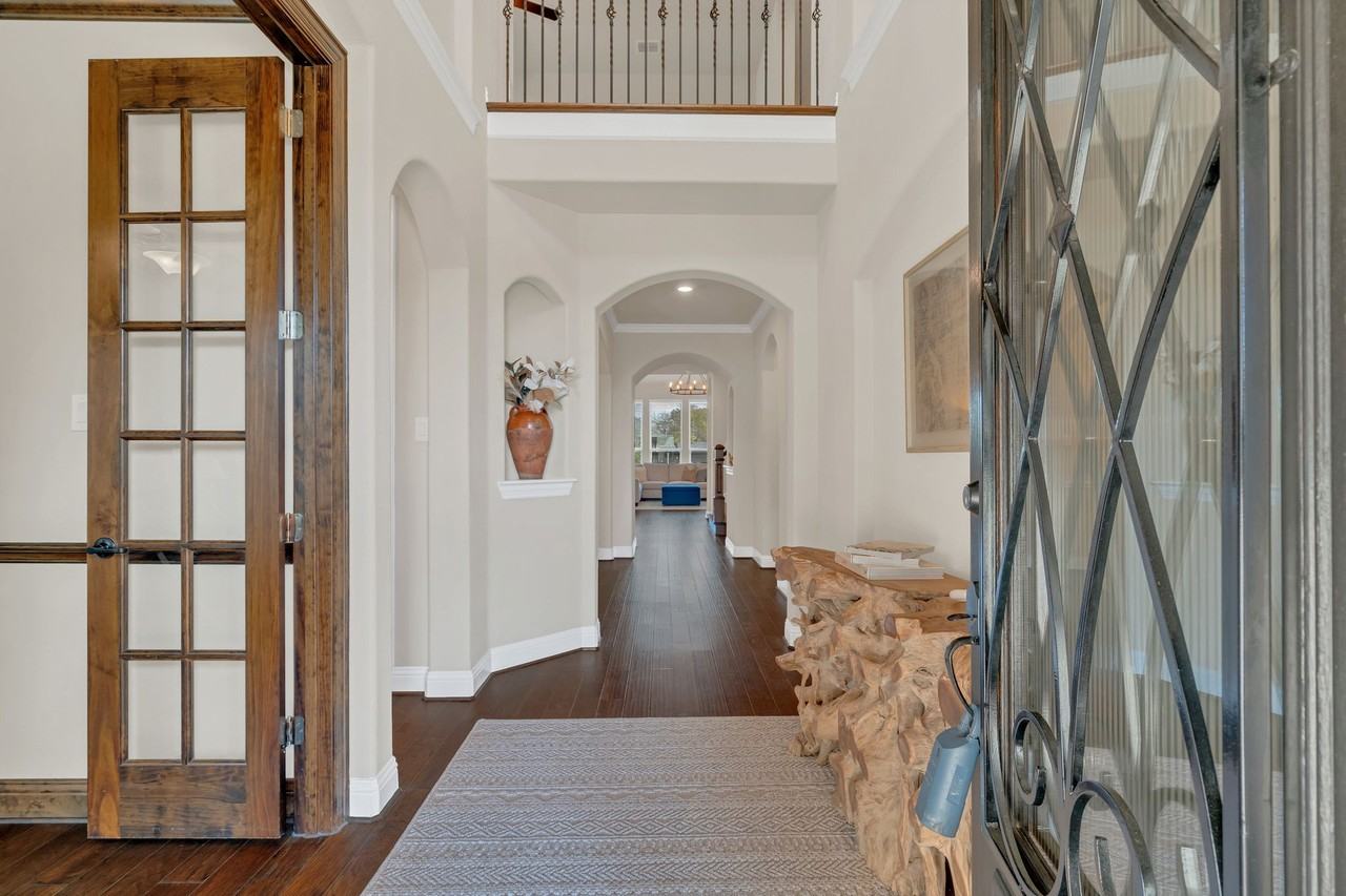 2852 Exeter Dr - Photo 5 of 50