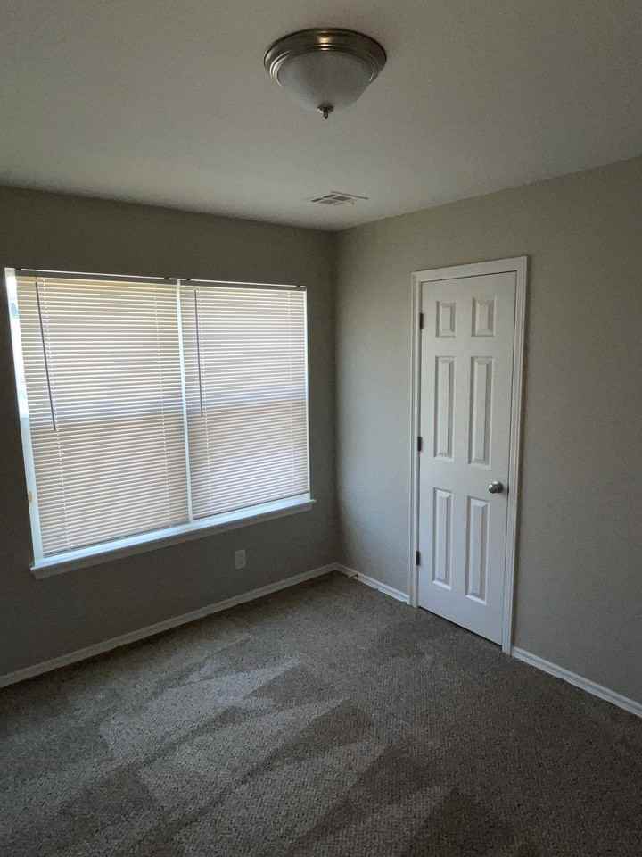 10702 N 146th East Ave - Photo 5 of 9