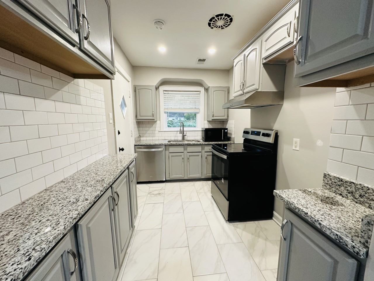 3205 Choctaw Ave - Photo 6 of 13