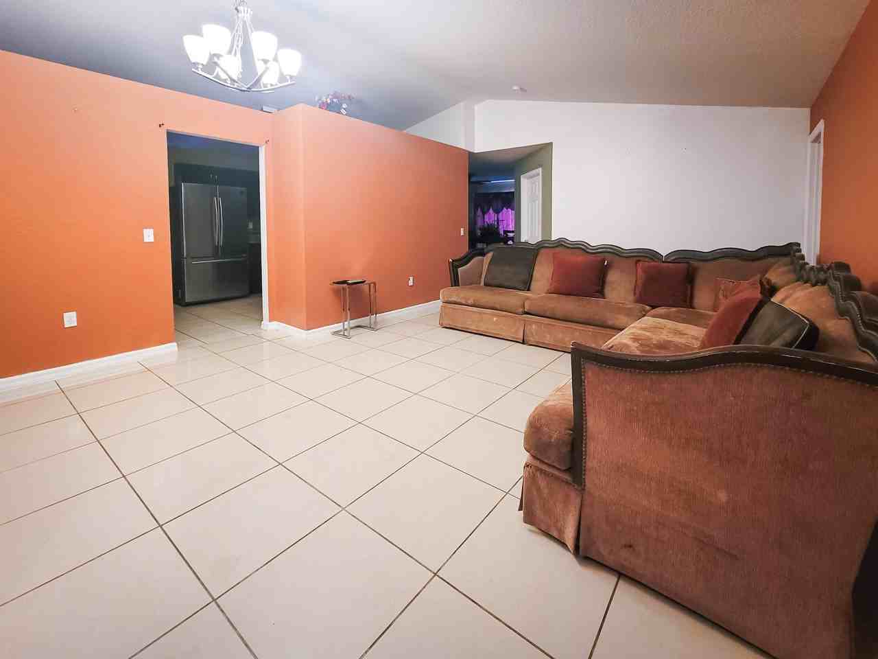 719 Bear Way - Photo 2 of 15