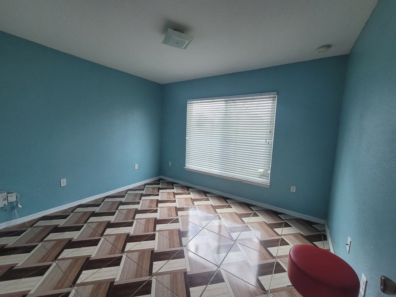 719 Bear Way - Photo 7 of 15