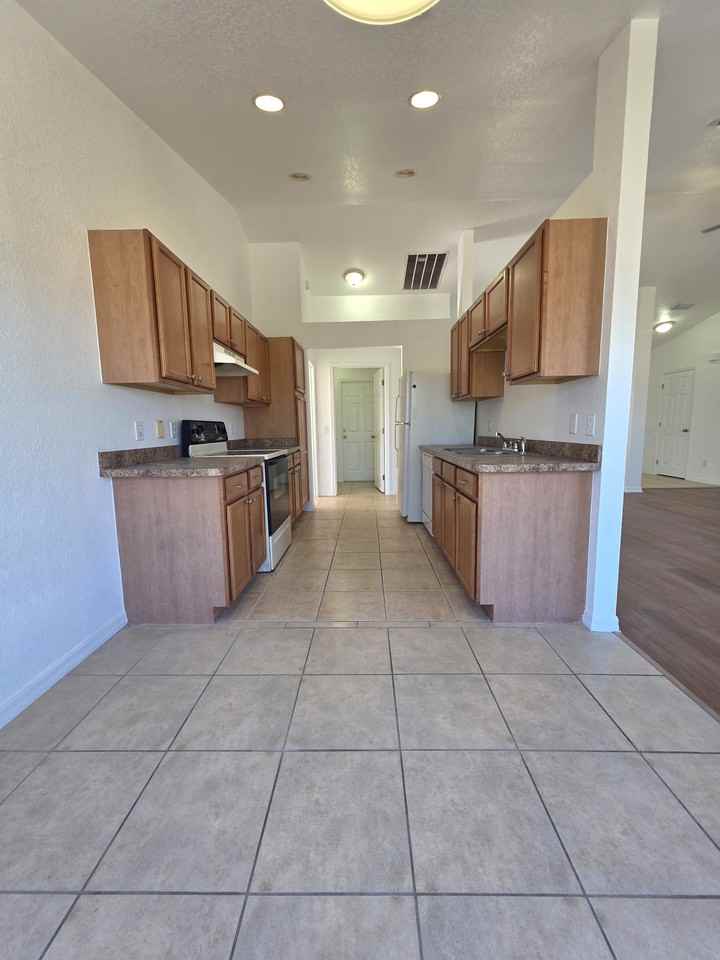 12 Juniper Loop Dr - Photo 4 of 14