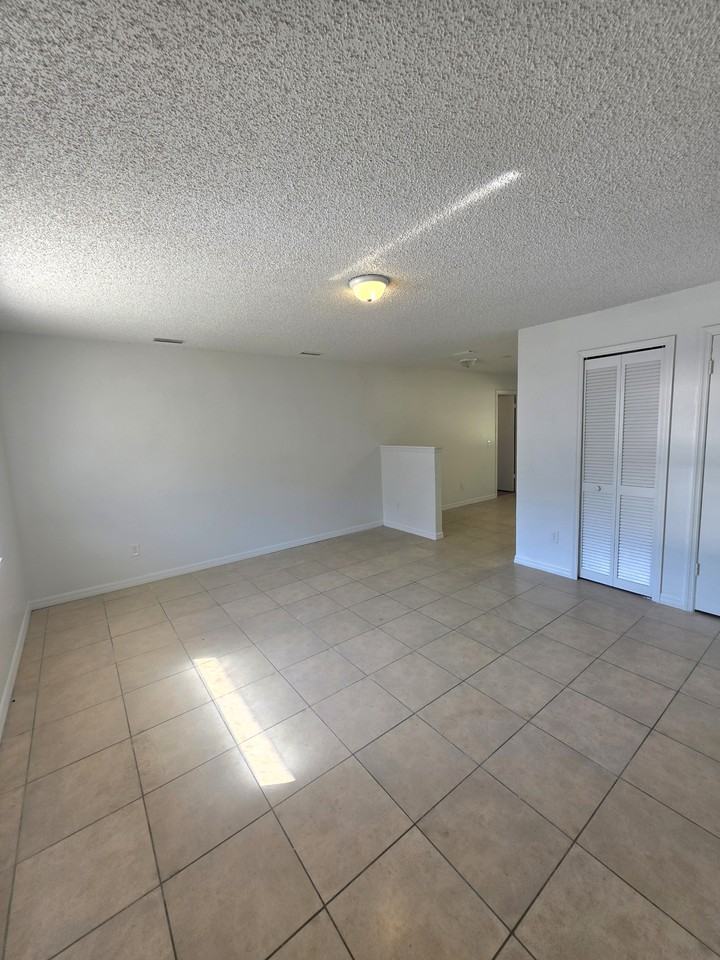 2065 Northeast 59th Street - Photo 2 of 12