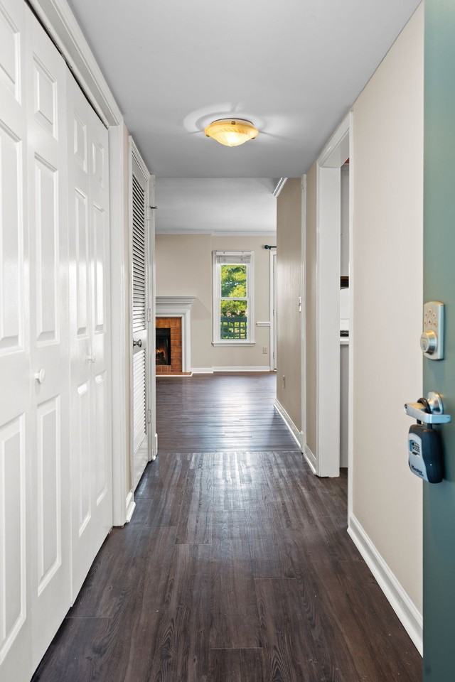 209 Hillsboro Place - Photo 2 of 28