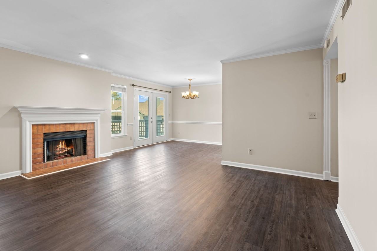 209 Hillsboro Place - Photo 7 of 28