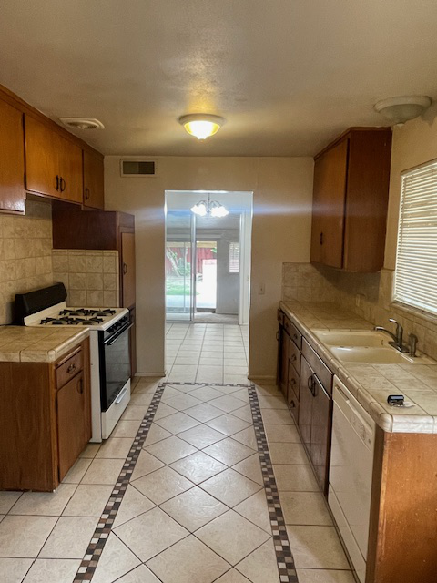 8016 El Cajon Street - Photo 3 of 9