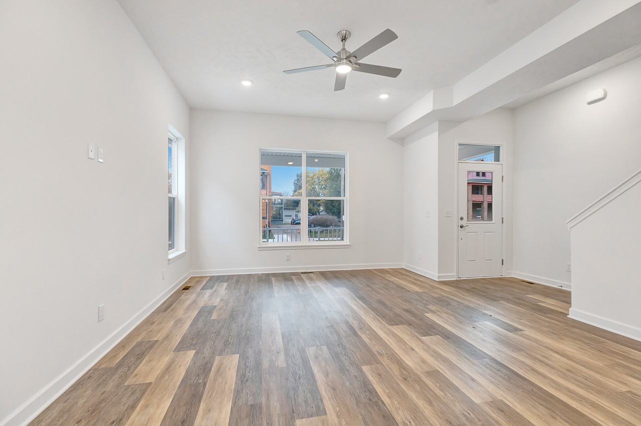 2253 E 97th St - Photo 6 of 29