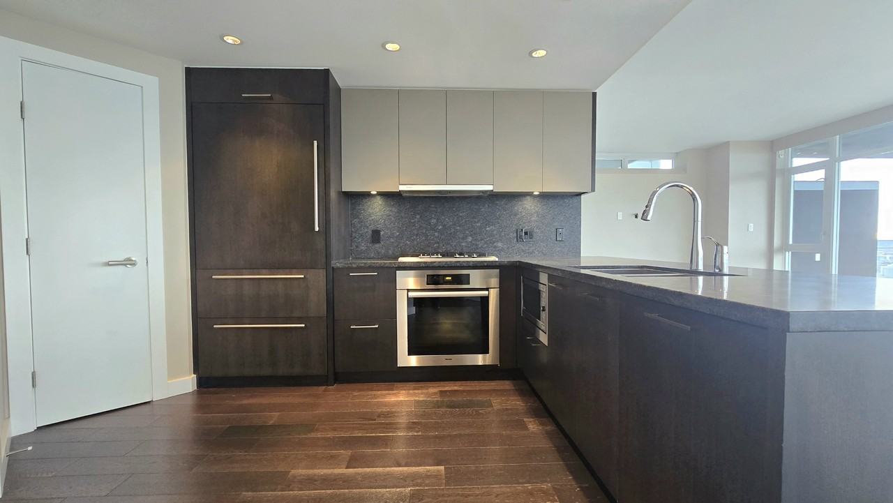 1372 Seymour St #3301 - Photo 4 of 21