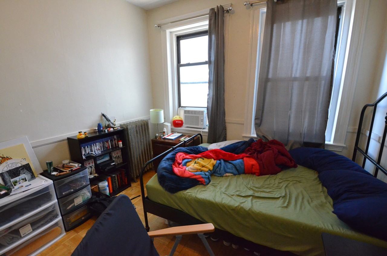 Burbank Street #24 - Photo 3 of 15