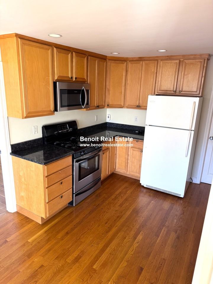 Rice Street #107 - Photo 3 of 8