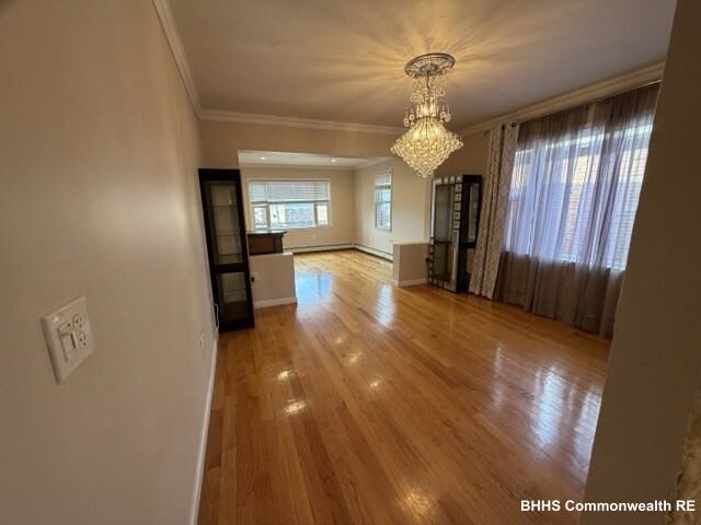 241 Lexington St - Photo 7 of 23
