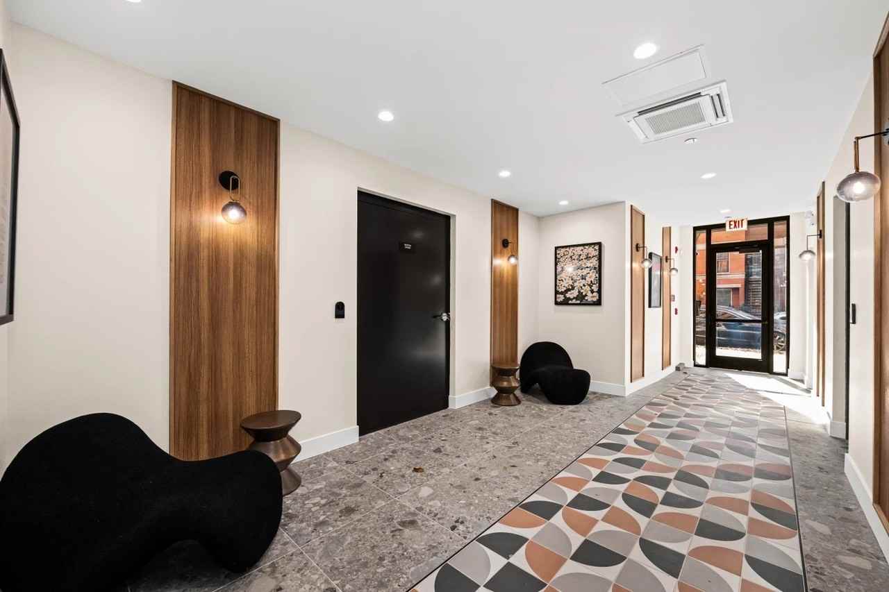 1435 West Fillmore Street #206 - Photo 3 of 22