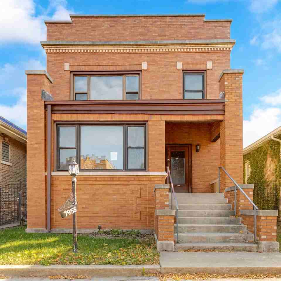 7955 7955  Unit South Elizabeth St. #2 - Photo 2 of 20