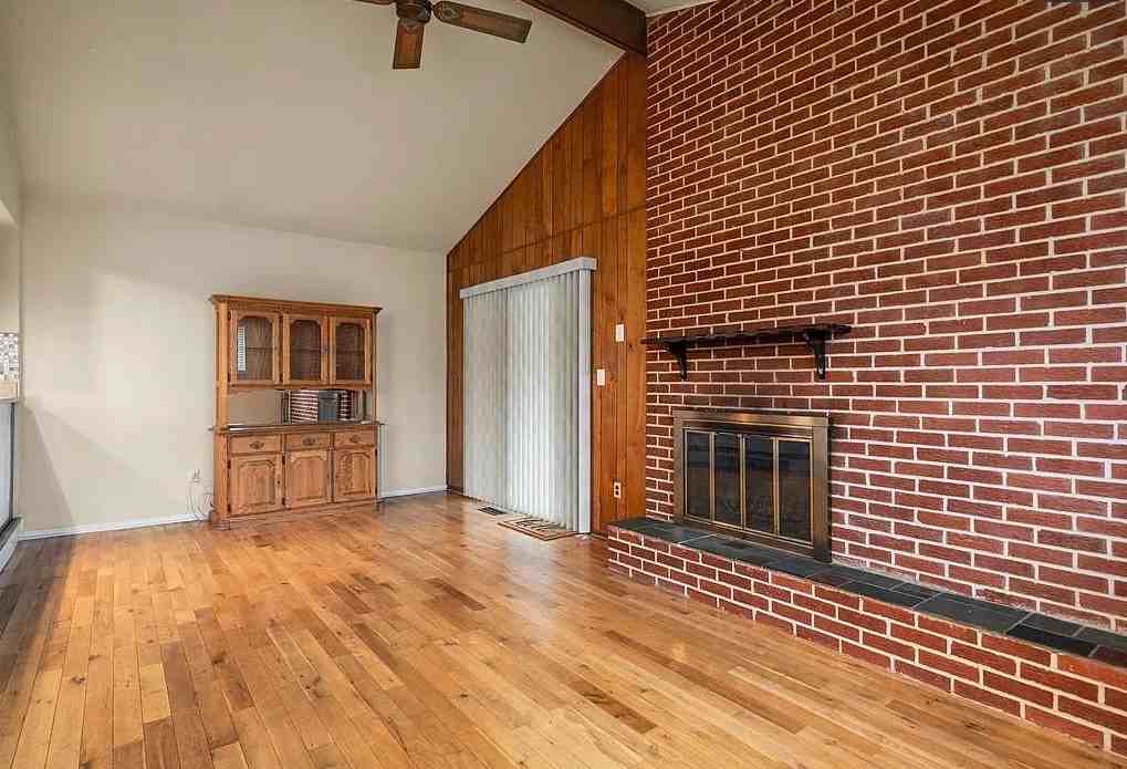 2754 Northampton Drive #NA - Photo 6 of 17