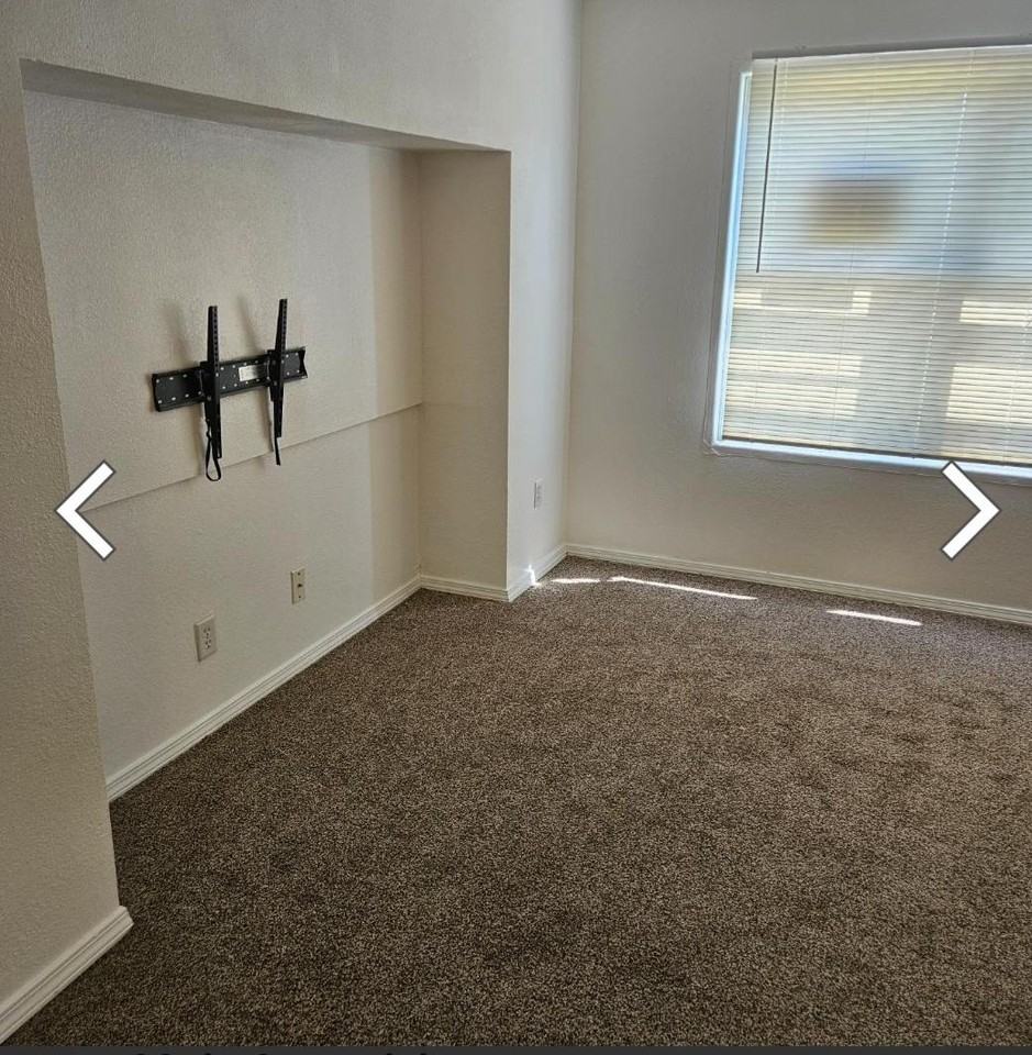 2324 Northwest 30th Street - Photo 4 of 20