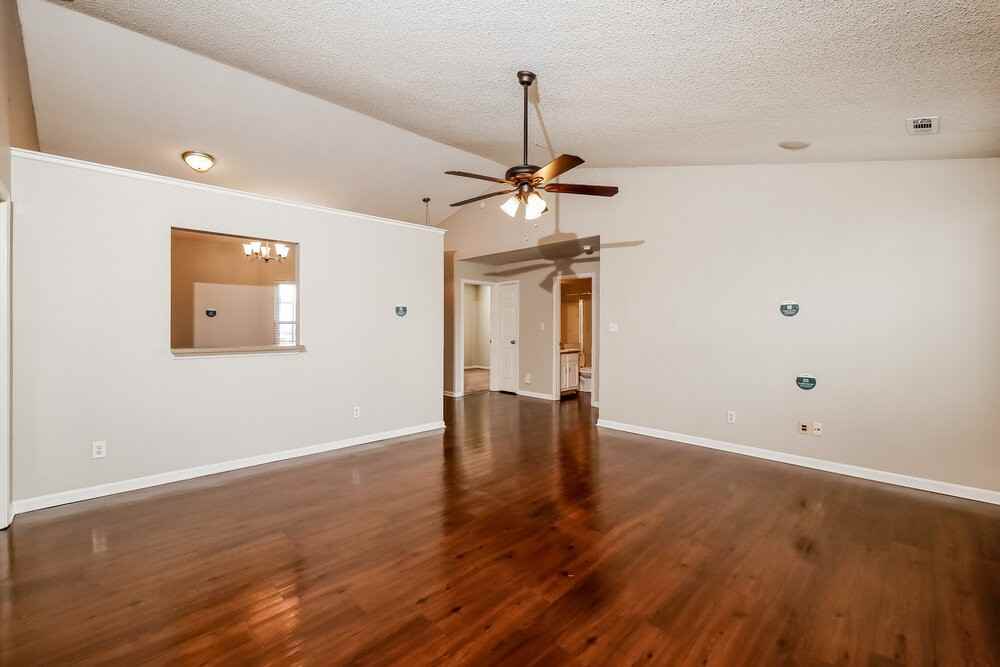 1495 Egret Ln - Photo 7 of 16