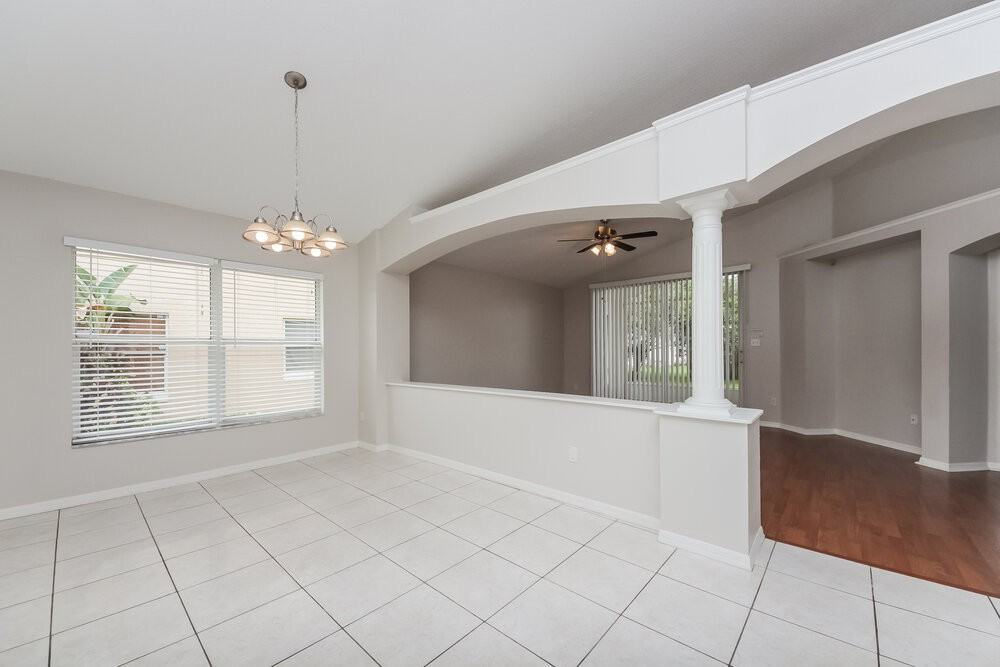 2511 Shelby Cir - Photo 4 of 16