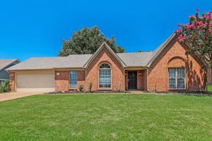 featured image of 8650 Oak Trail Lane