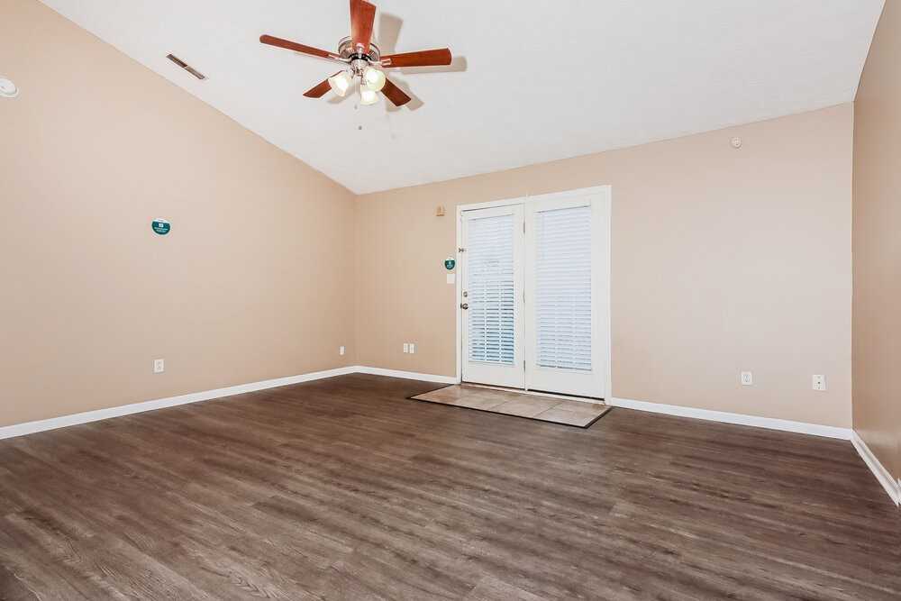 2628 Lullwater Ln - Photo 4 of 16