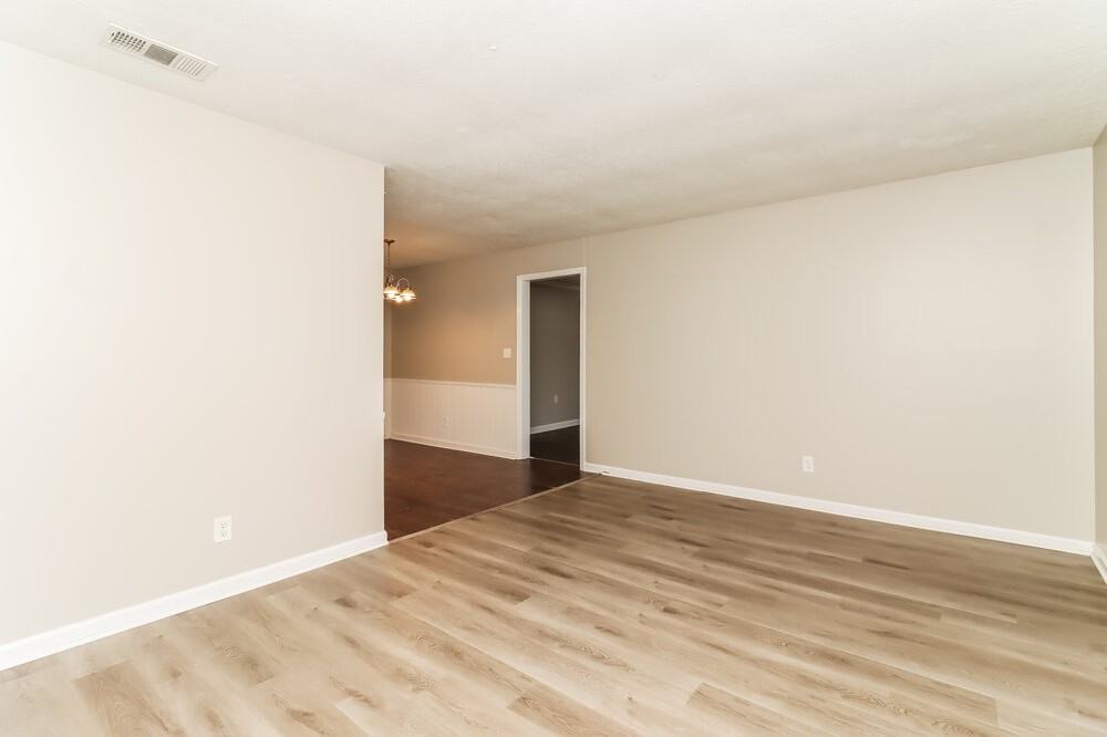 3244 Stone Ct - Photo 3 of 16