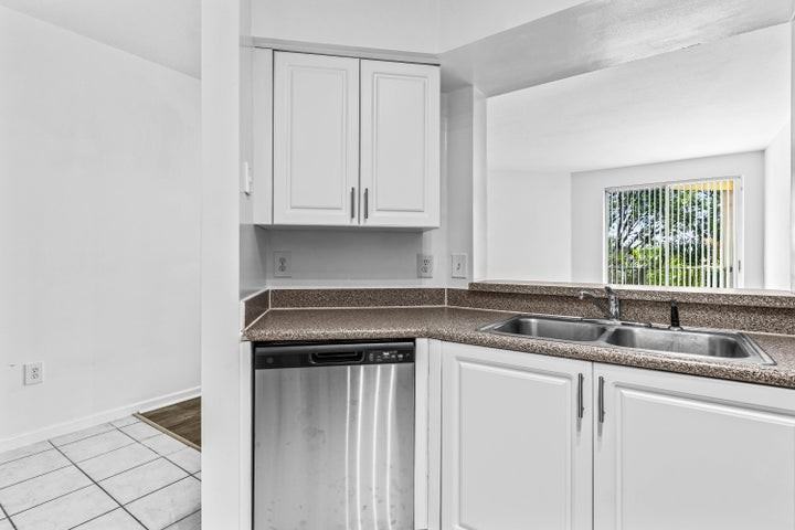 1951 Brandywine Road #77-105 - Photo 4 of 7