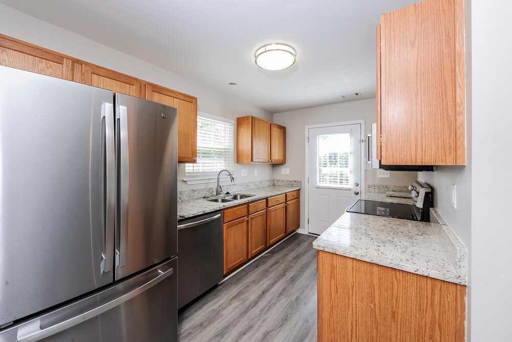 122 Village Pkwy - Photo 6 of 17