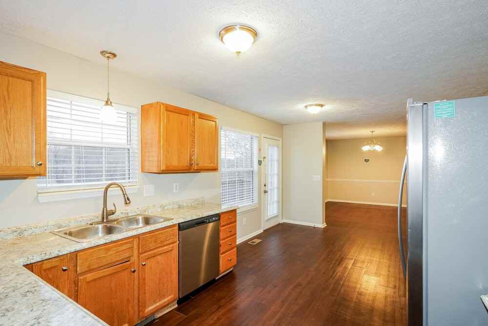 5132 Pebble Creek Dr - Photo 7 of 17