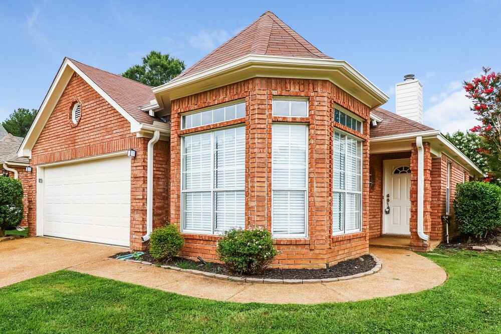 3158 Clubview Cv N - Photo 3 of 16