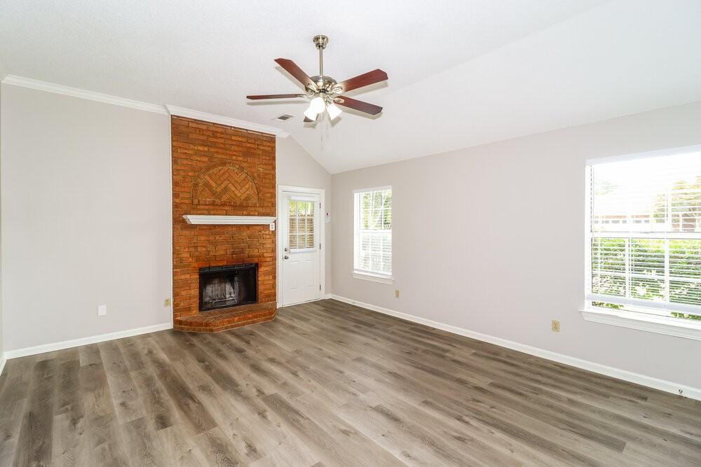 3158 Clubview Cv N - Photo 5 of 16