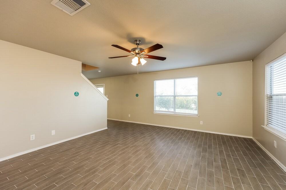 6206 Kensinger Pass - Photo 4 of 17