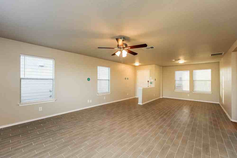 6206 Kensinger Pass - Photo 6 of 17