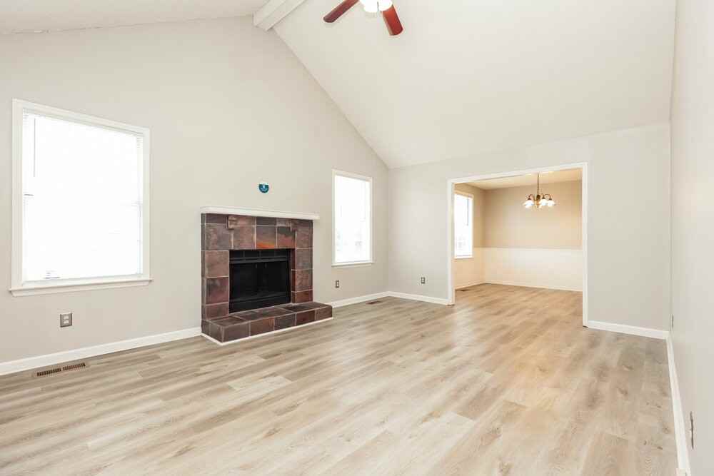 126 Fergus Rd - Photo 4 of 16