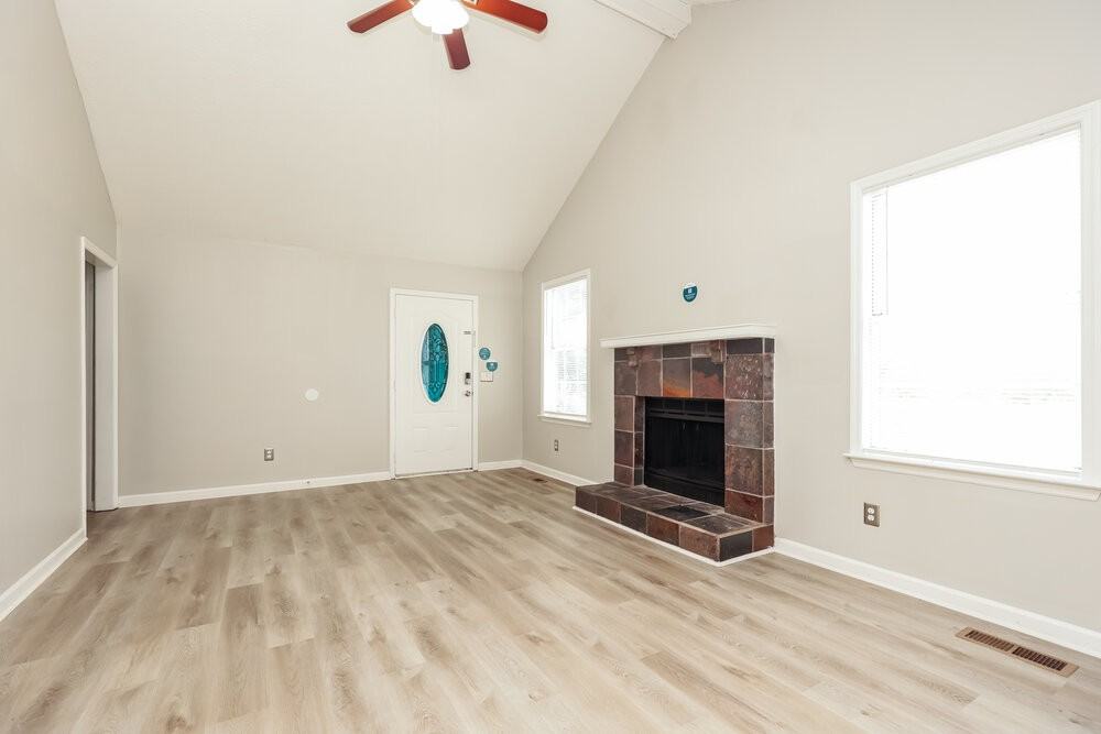 126 Fergus Rd - Photo 5 of 16