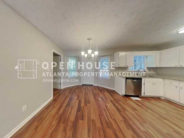 121 Chantilly Lane - Photo 7 of 20