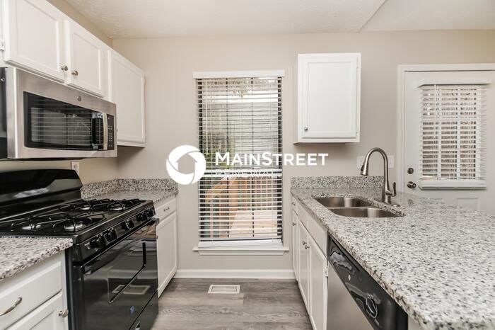 1062 Buckboard Ct - Photo 6 of 17