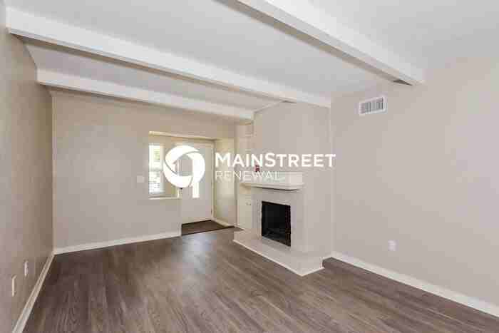 2839 Hope St - Photo 2 of 16