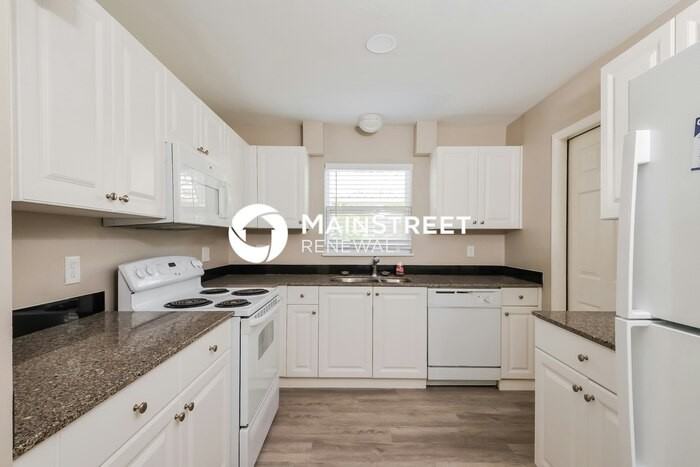 2839 Hope St - Photo 4 of 16