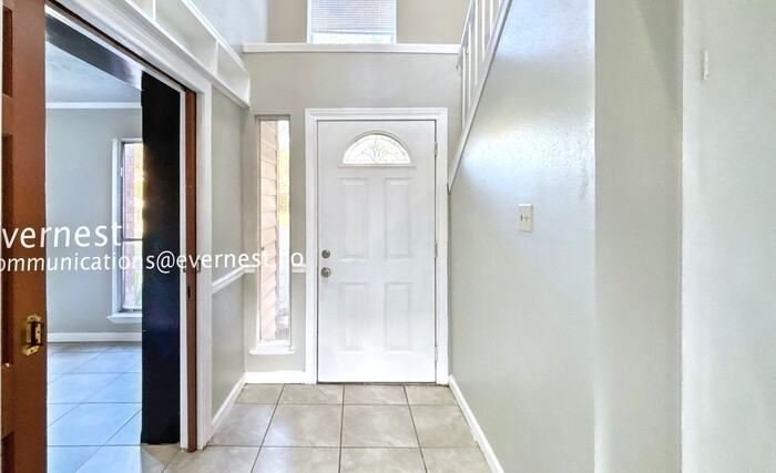 2315 Hampton Road - Photo 4 of 29