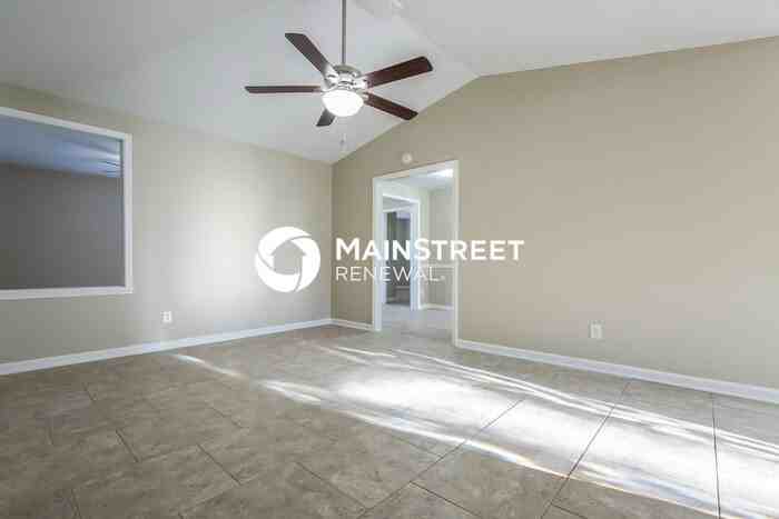 200 Oakmont Dr - Photo 2 of 15