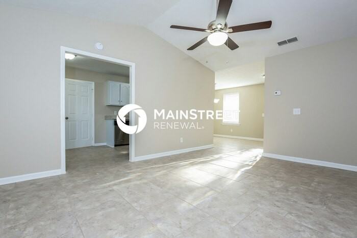 200 Oakmont Dr - Photo 3 of 15