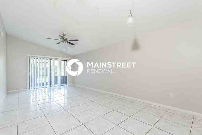 1656 Parakeet Ct - Photo 3 of 16