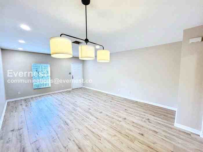 16351 Swan View Cir - Photo 4 of 31