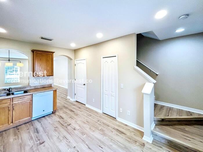 16351 Swan View Cir - Photo 7 of 31