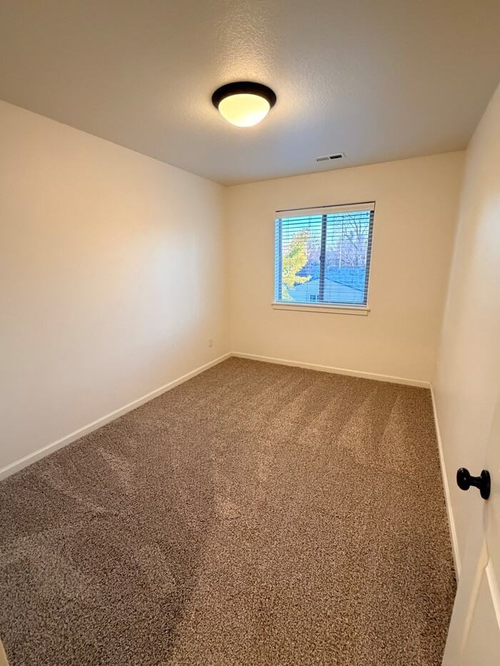 450 Southwest 3rd Avenue - Photo 7 of 16