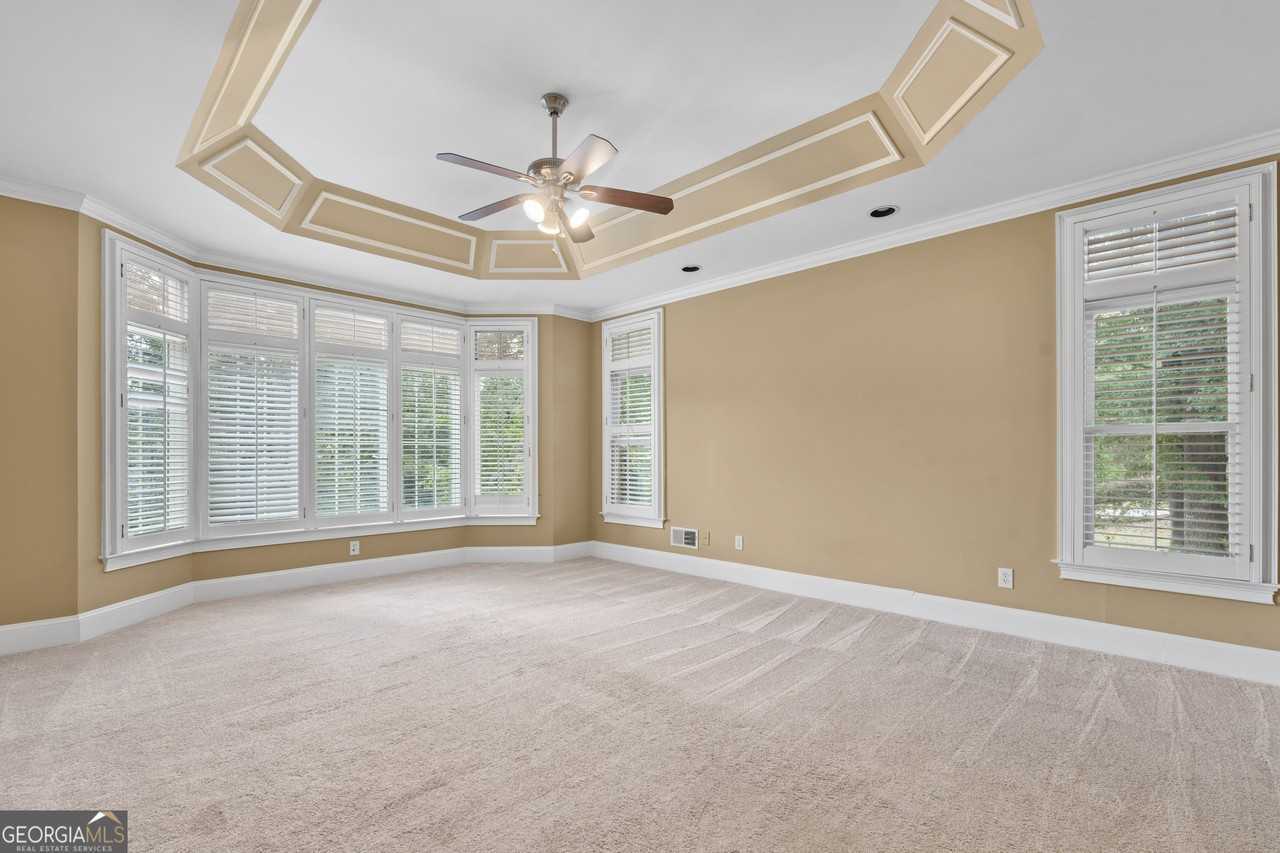 235 Smokerise Trace - Photo 7 of 39