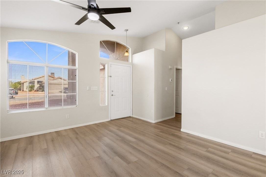 917 Blue Arroyo Dr - Photo 5 of 25