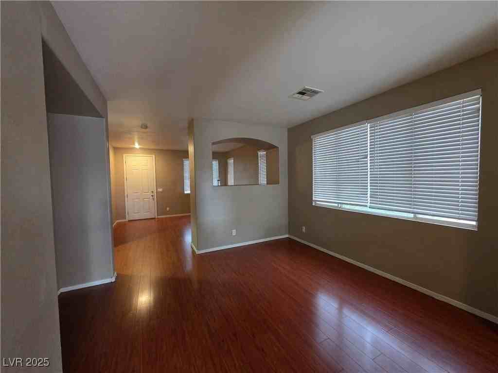 4710 Arial Ridge St - Photo 4 of 17