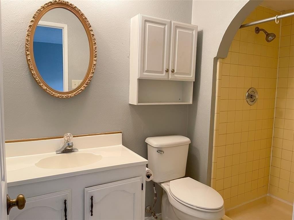 8306 Woodside Rd - Photo 7 of 14