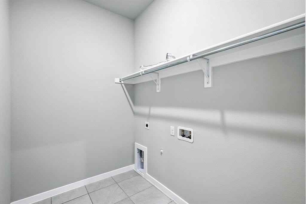 4203 Parrott Ln - Photo 5 of 38